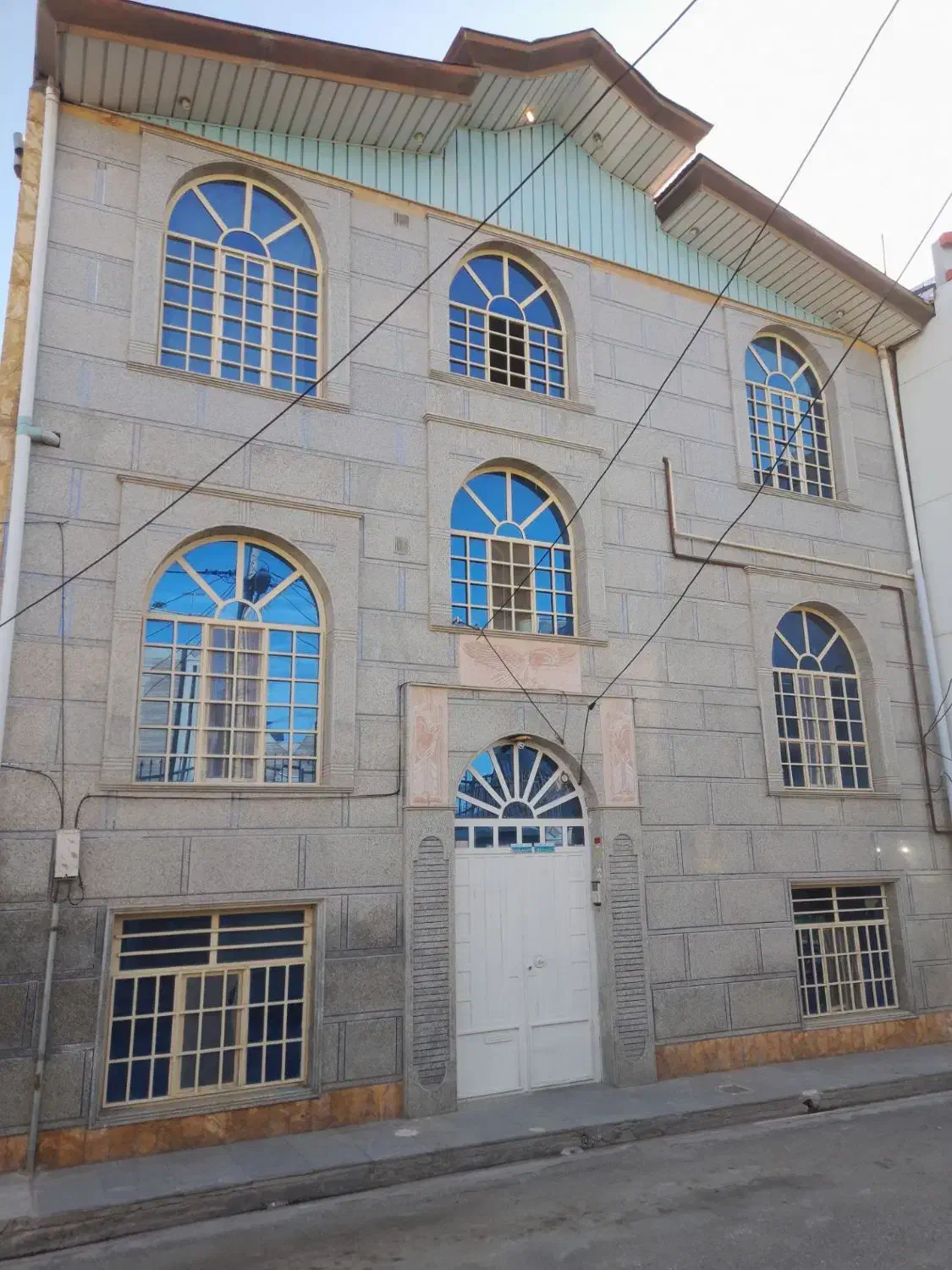 فروش خانه ویلایی ۳۴۰ متری ۴ خوابه|فروش خانه و ویلا|نهاوند, |دیوار