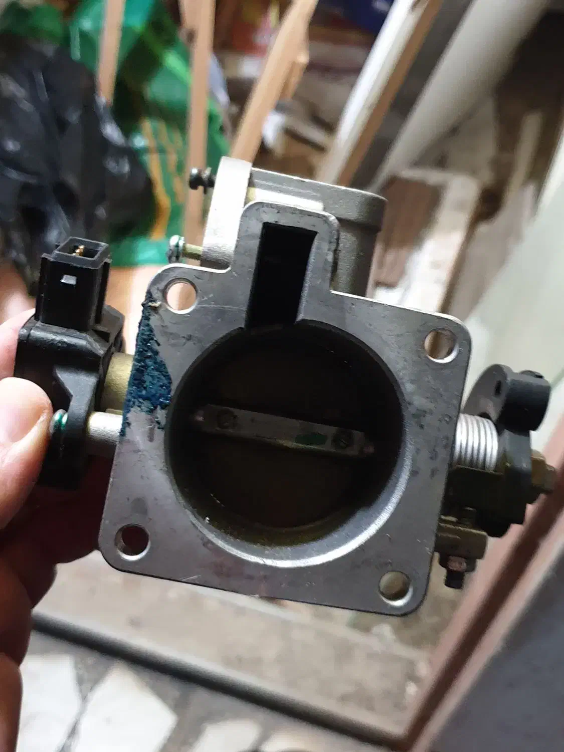 دریچه گاز به همراه سنسورهای اصلی سوویسی|قطعات یدکی و لوازم جانبی|رشت, لاکانی|دیوار