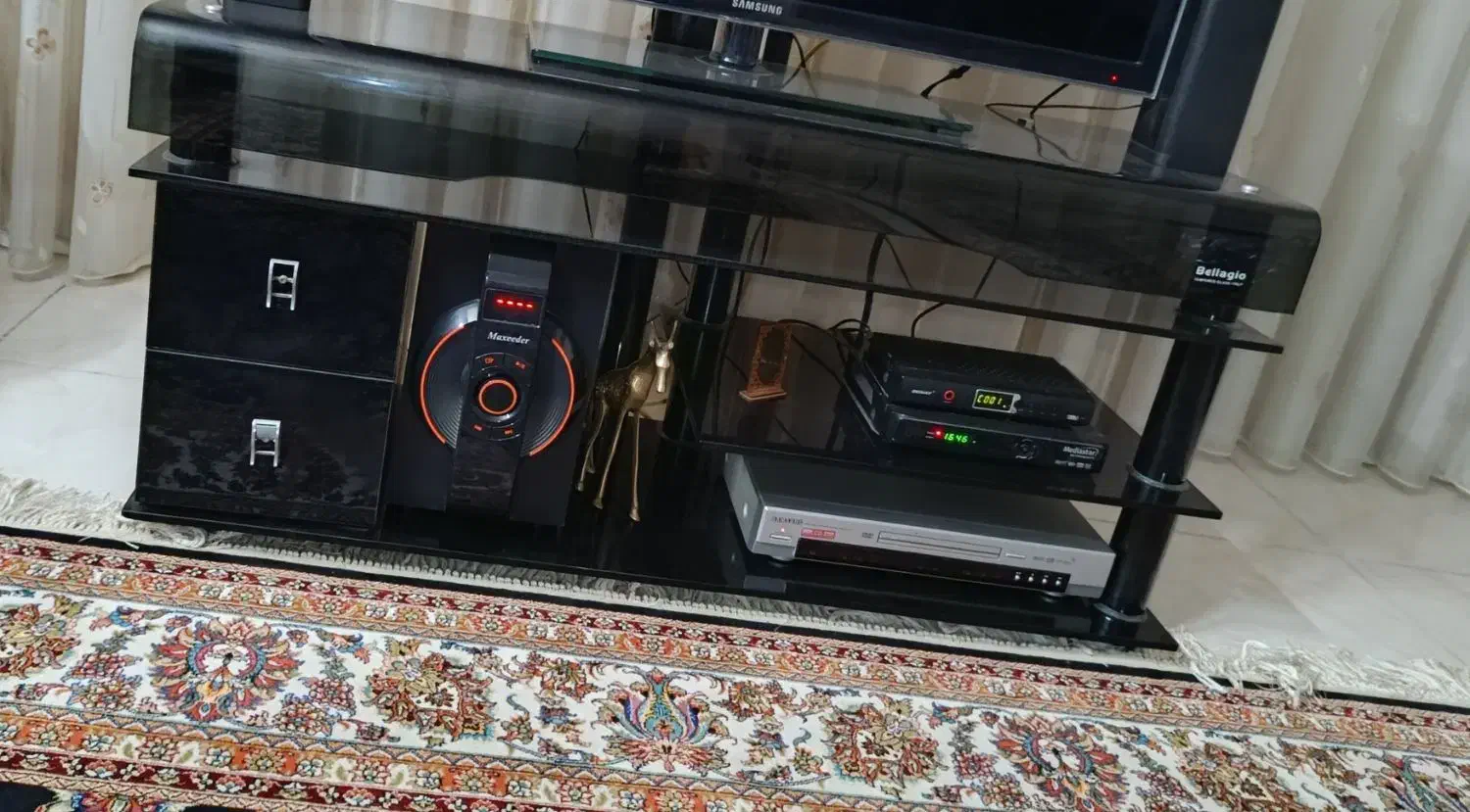 وسایل خانه مورد استفاده در خانه باغ یا سوئیت|میز و صندلی غذاخوری|گرگان, |دیوار