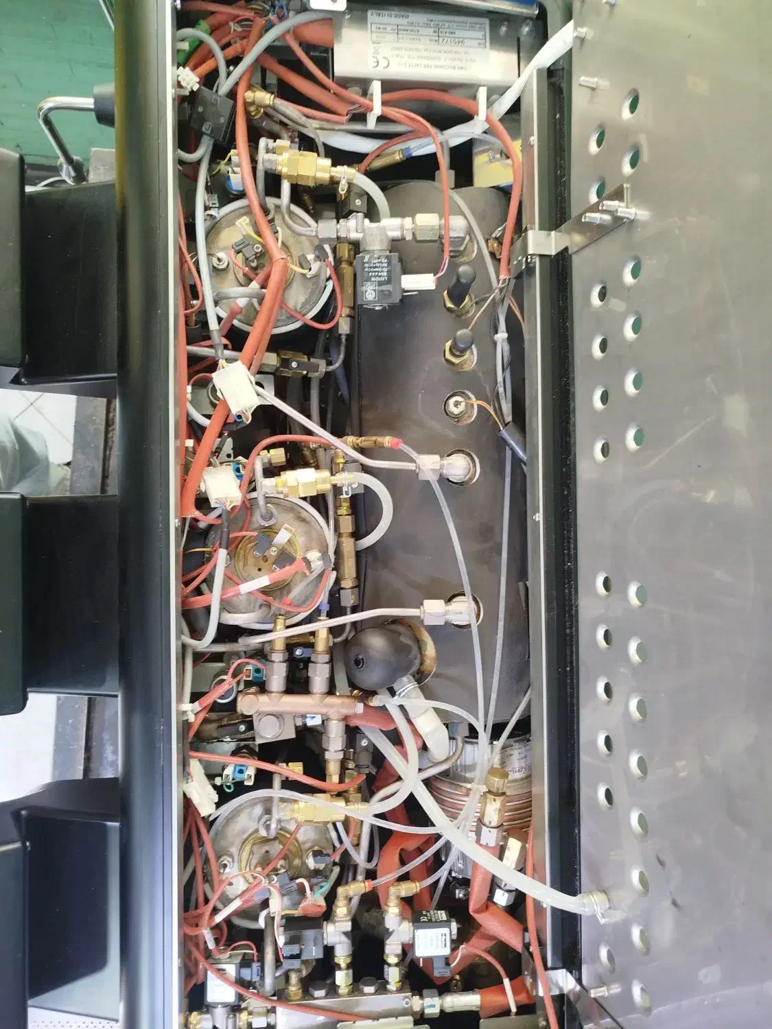 سرویس و تعمیر اسپرسوساز های صنعتی|خدمات پیشه و مهارت|تهران, نیلوفر|دیوار