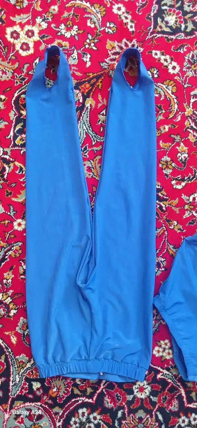 لباس ژیمناستیک|لباس|بروجرد, |دیوار