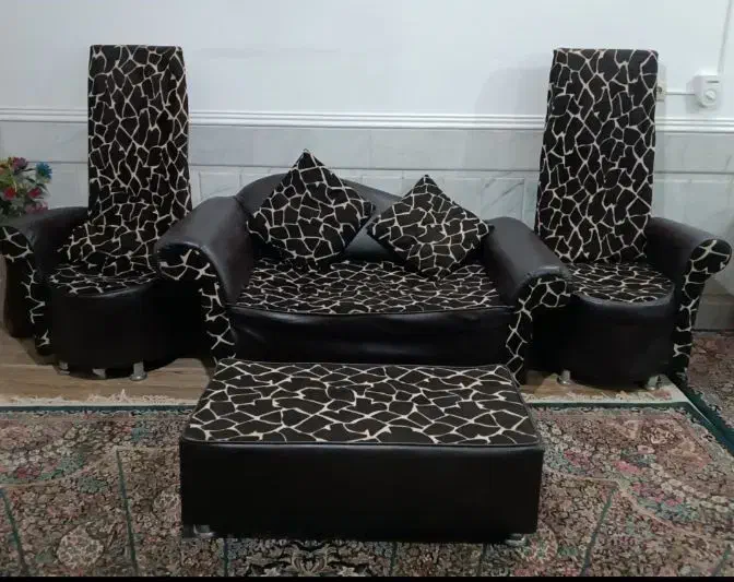 مبل 9 نفره راحتی با جلو مبلی و عسلی زیر قیمت|مبلمان خانگی و میز عسلی|زاهدان, |دیوار