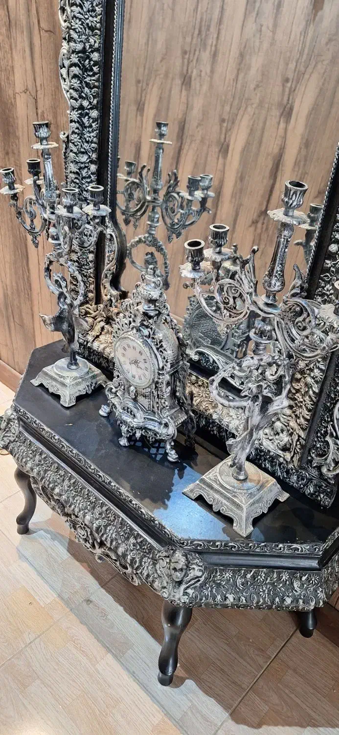 آینه و کنسول با جاشمعی و ساعت|بوفه، ویترین، کنسول|شیراز, زرهی|دیوار