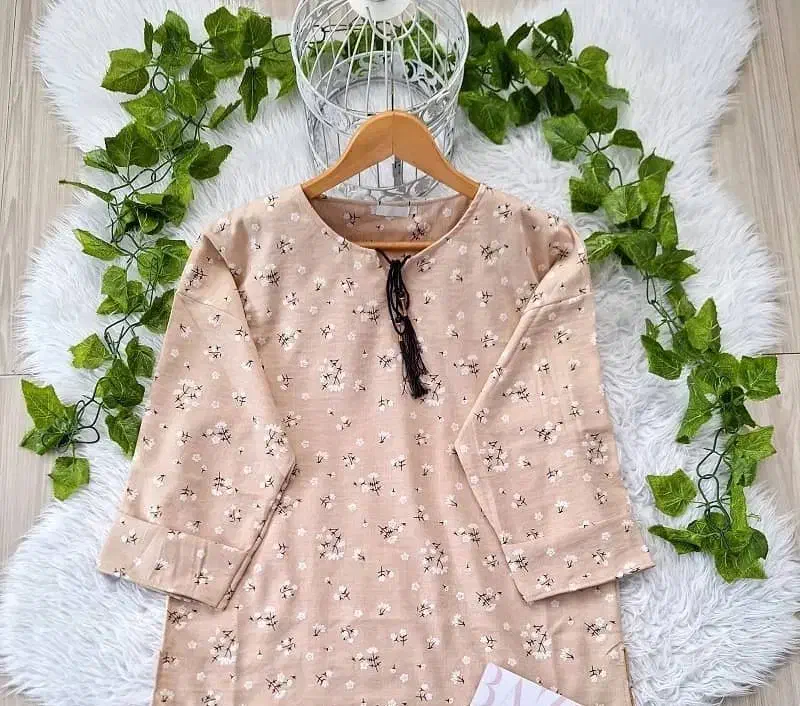 پوشاک زنانه|لباس|ایوان, |دیوار