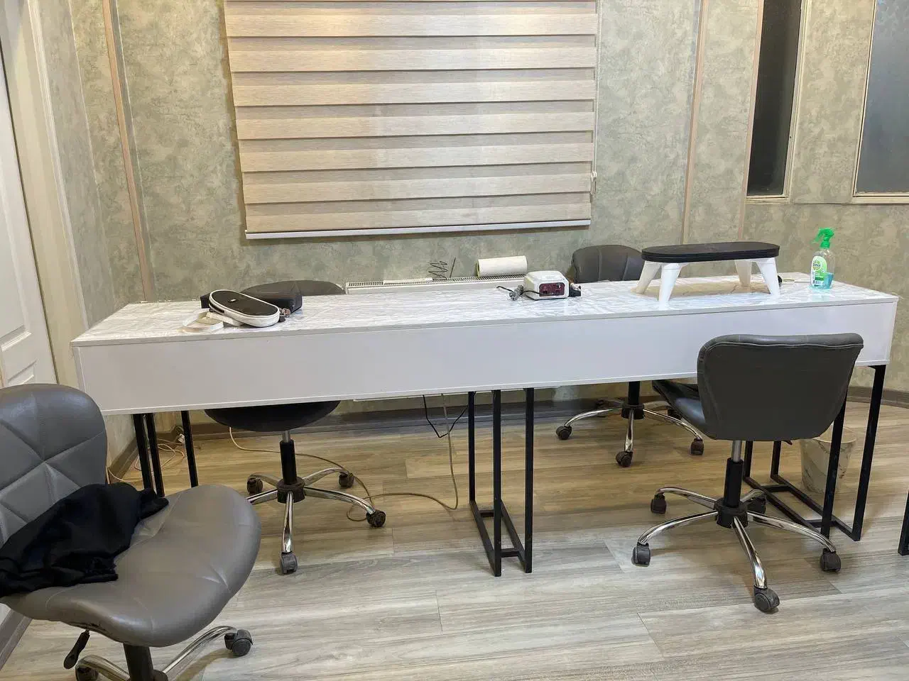 وسایل سالن|آرایشگاه و سالنهای زیبایی|شهریار, کهنز|دیوار