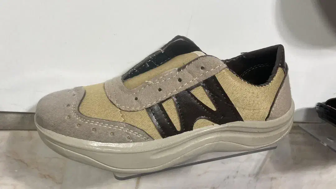 کفش کار ویژه همکاران گرامی ( فقط عمده)|کیف، کفش، کمربند|قم, بیست متری ولیعصر|دیوار