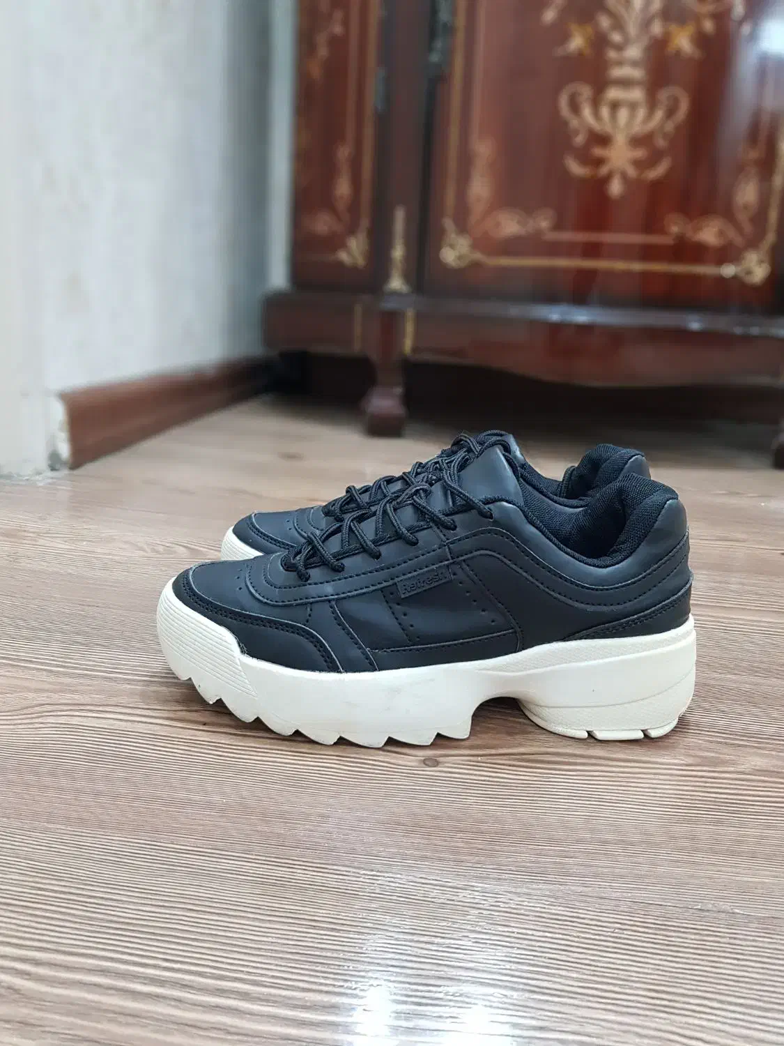 کتونی مشکی چرم خارجی سایز 38|کیف، کفش، کمربند|تهران, فرمانیه|دیوار