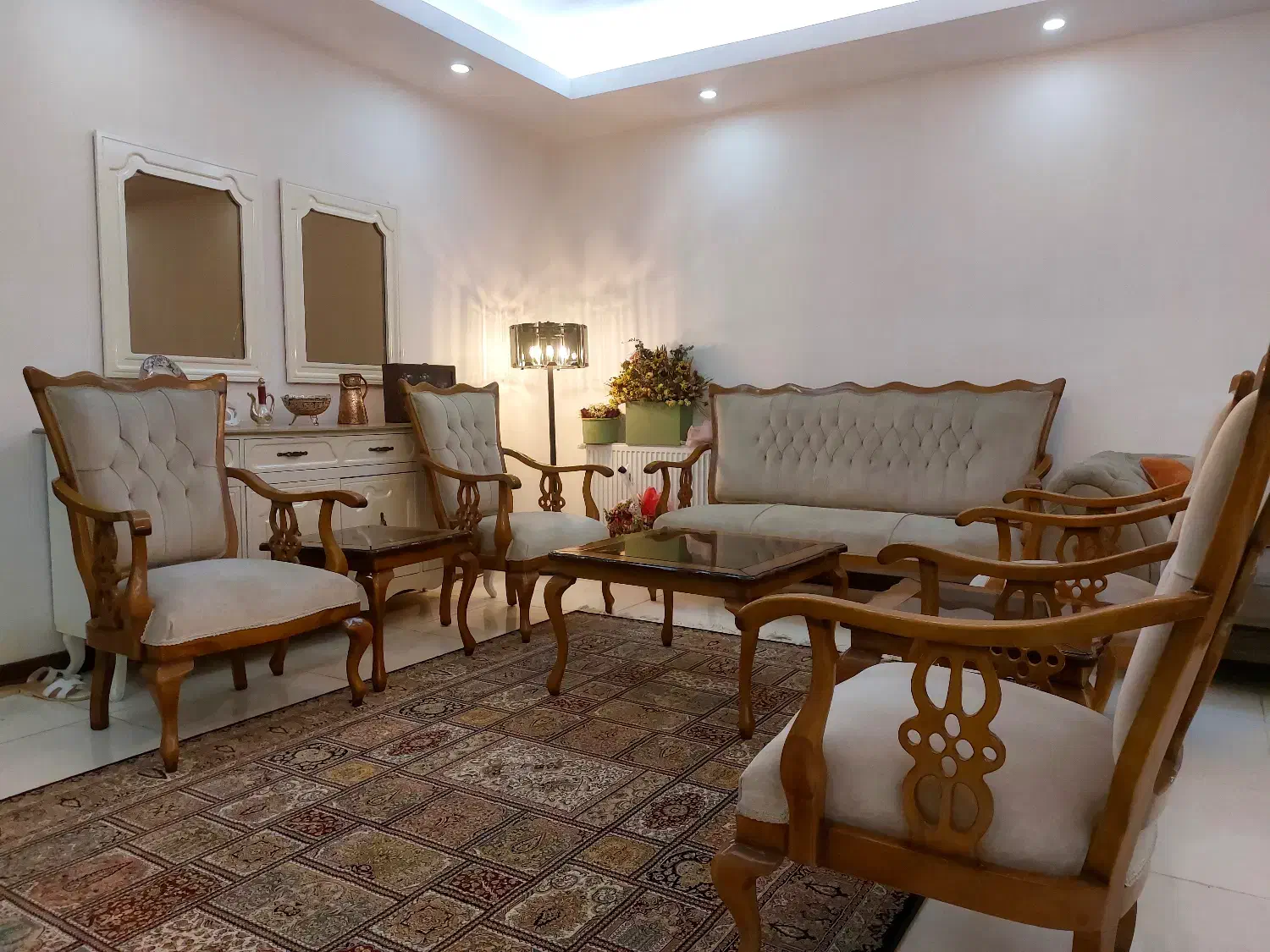 مبلمان ۷ نفره نو|مبلمان خانگی و میز عسلی|اسلام‌شهر, شهرک الهیه|دیوار