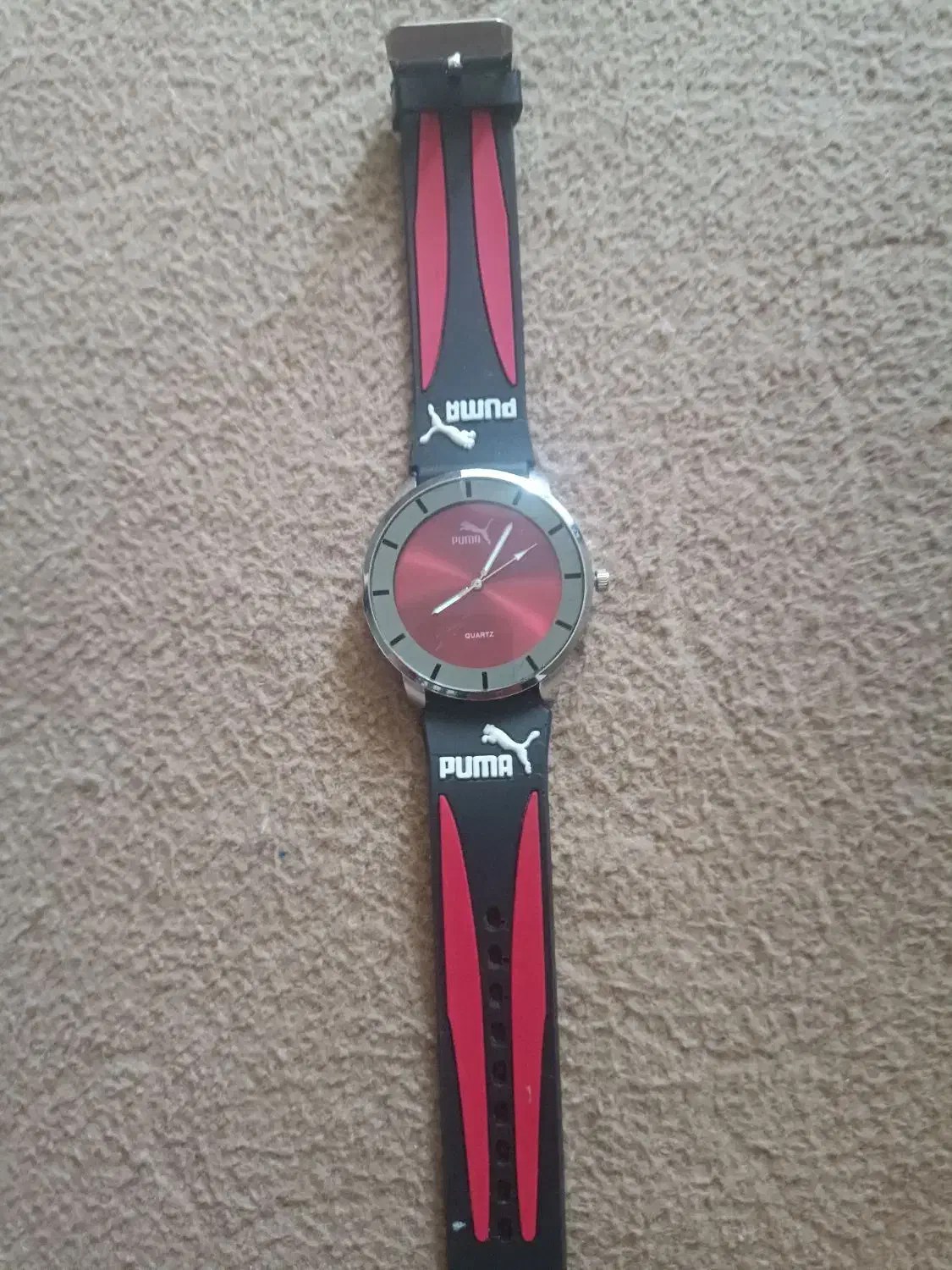 ساعت پوما|ساعت|چغادک, |دیوار