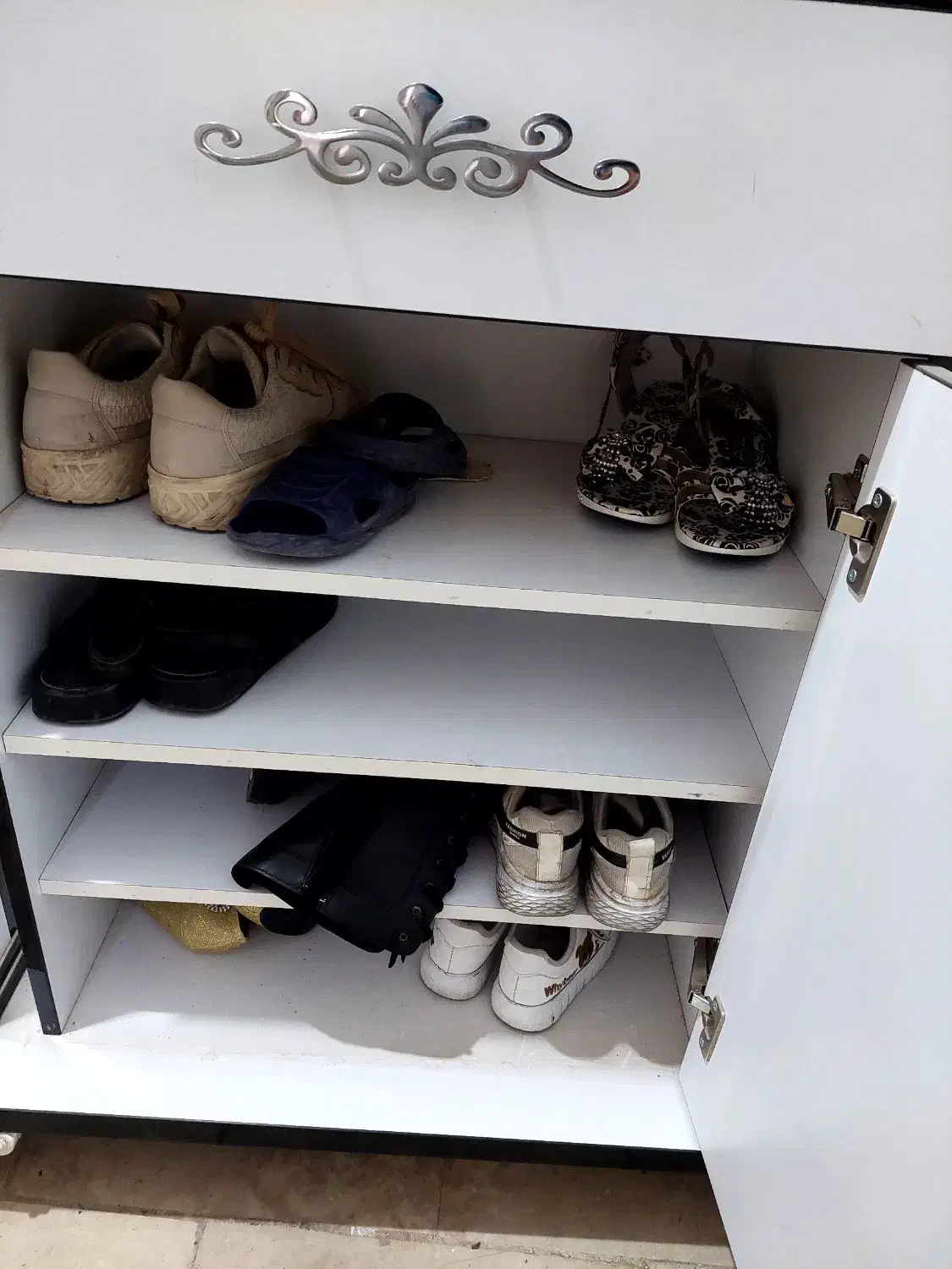 جاکفشی|جاکفشی، کمد، دراور|مشکیندشت, |دیوار