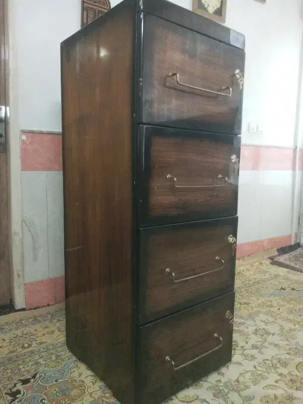 فایل چوبی ۴ کشو|مبلمان اداری|قم, شاه ابراهیم|دیوار