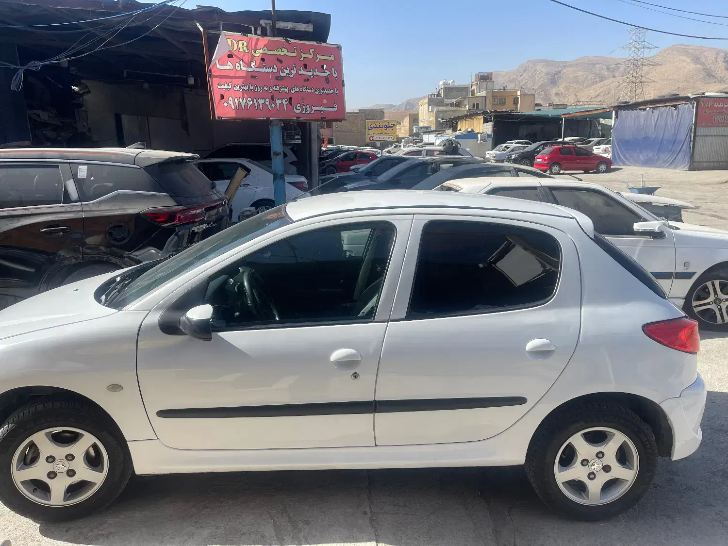 206 تیپ ۶مدل ۹۰ معاوضه با تصادفی|خودرو سواری و وانت|شیراز, شهرک امیر کبیر|دیوار