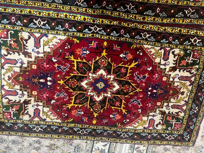 فرش دستبافت هریس|فرش|مشگین شهر, |دیوار