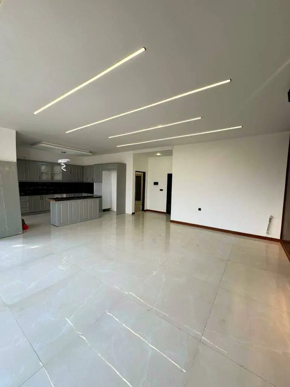 ویلافلت نما اینگلیسی استخردار/سندششدانگ/جنگلی|فروش خانه و ویلا|شفت, |دیوار