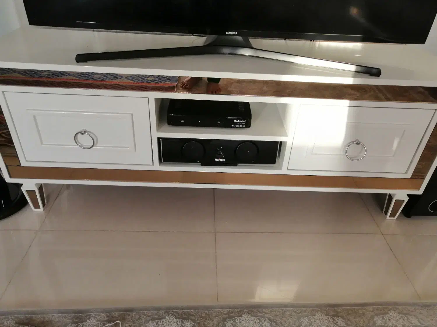 کنسول و میز تلویزیون|بوفه، ویترین، کنسول|شهرکرد, |دیوار