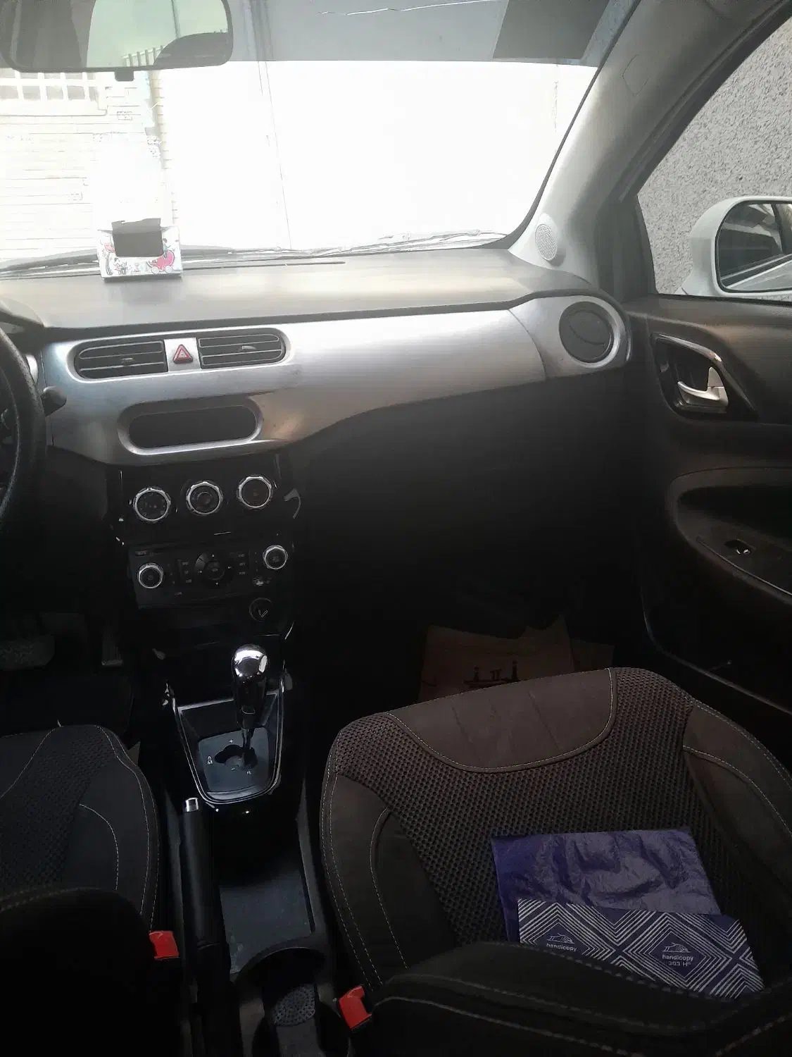 برلیانس ۲۲۰ اتومات|خودرو سواری و وانت|شیراز, باغ تخت|دیوار