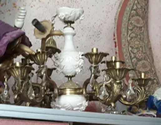 لوستر|لوستر و چراغ آویز|کرج, ساسانی (قلمستان)|دیوار