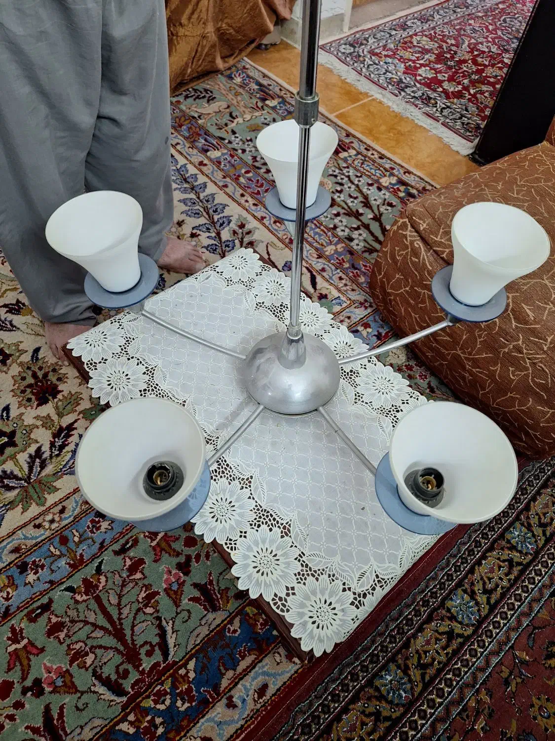 لوستر نو قدیمی عتیقه|لوستر و چراغ آویز|صدرا-فارس, فاز ۱|دیوار