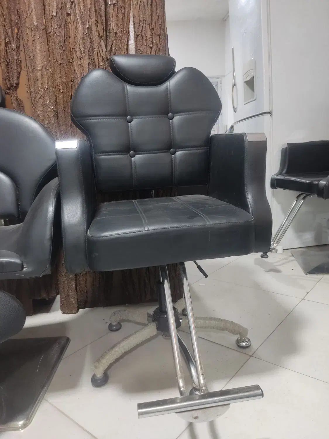 لوازم آرایشگاه .صندلی جکی پدالی.صندلی اصلاح.سرشور.|آرایشگاه و سالنهای زیبایی|مشهد, بهمن|دیوار