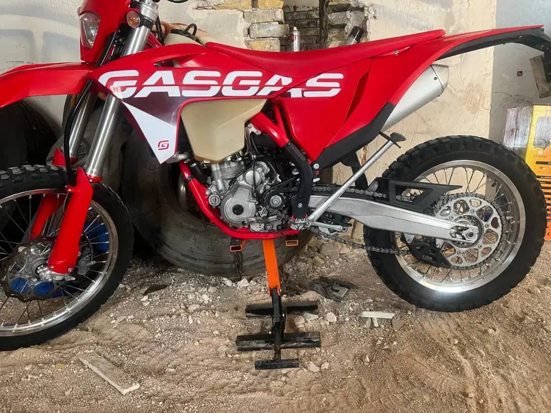 گس گس 250|موتورسیکلت|بجنورد, |دیوار