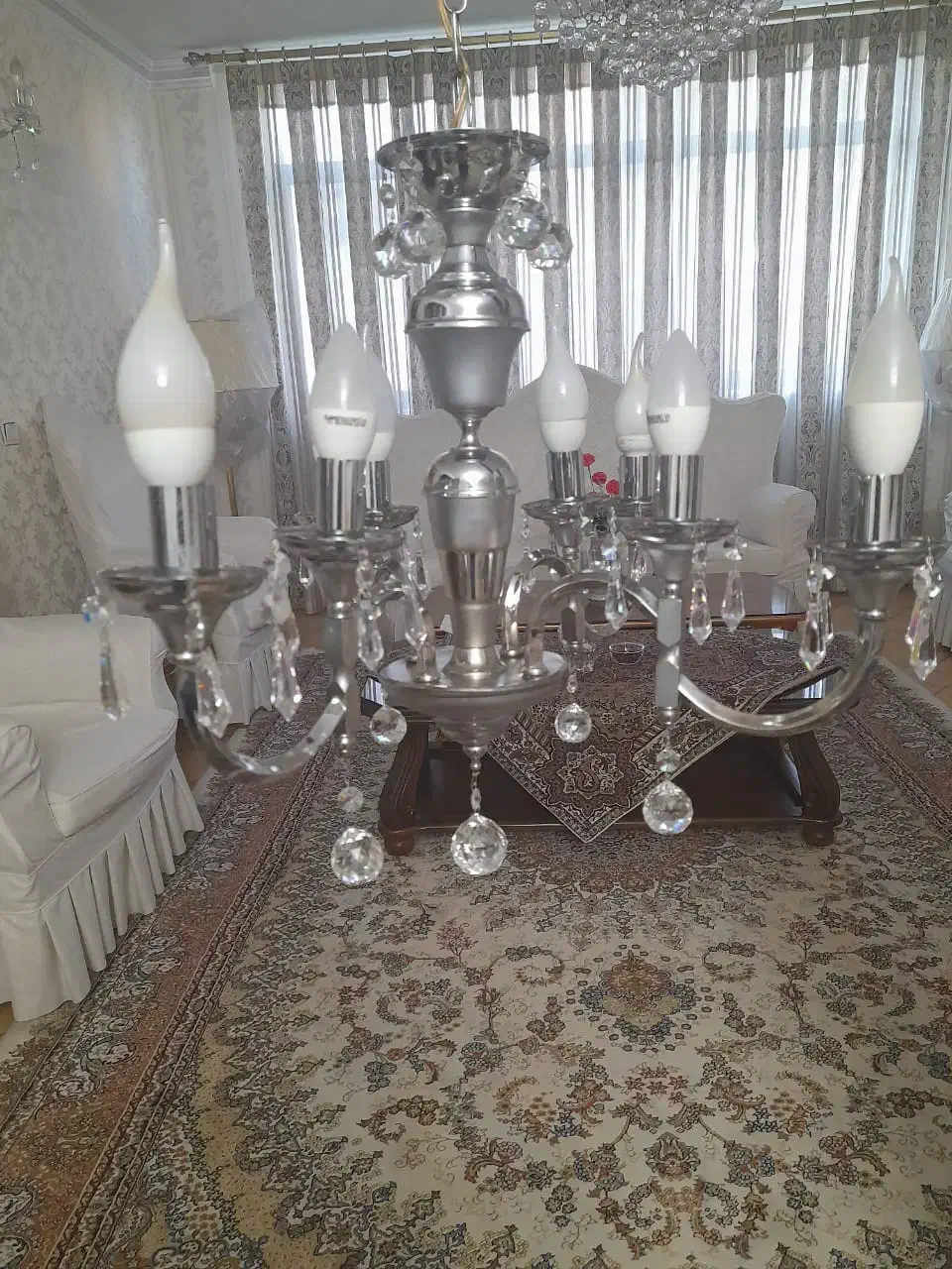 لوستر ۸ شعله بسیار سالم|لوستر و چراغ آویز|تهران, پونک|دیوار