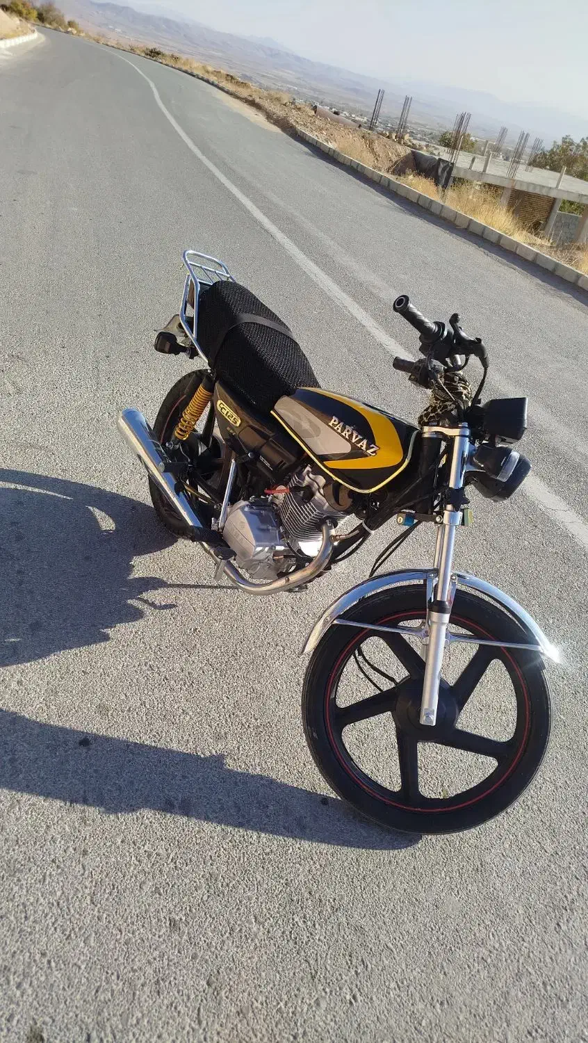 موتور ۱۲۵ مدل ۱۴۰۰|موتورسیکلت|سمیرم, |دیوار