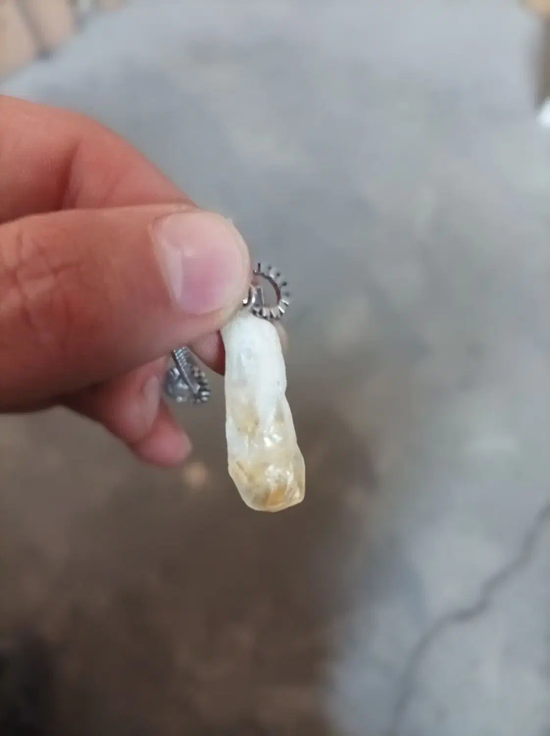 گردنبند سیترین|جواهرات|پرند, فاز ۶|دیوار