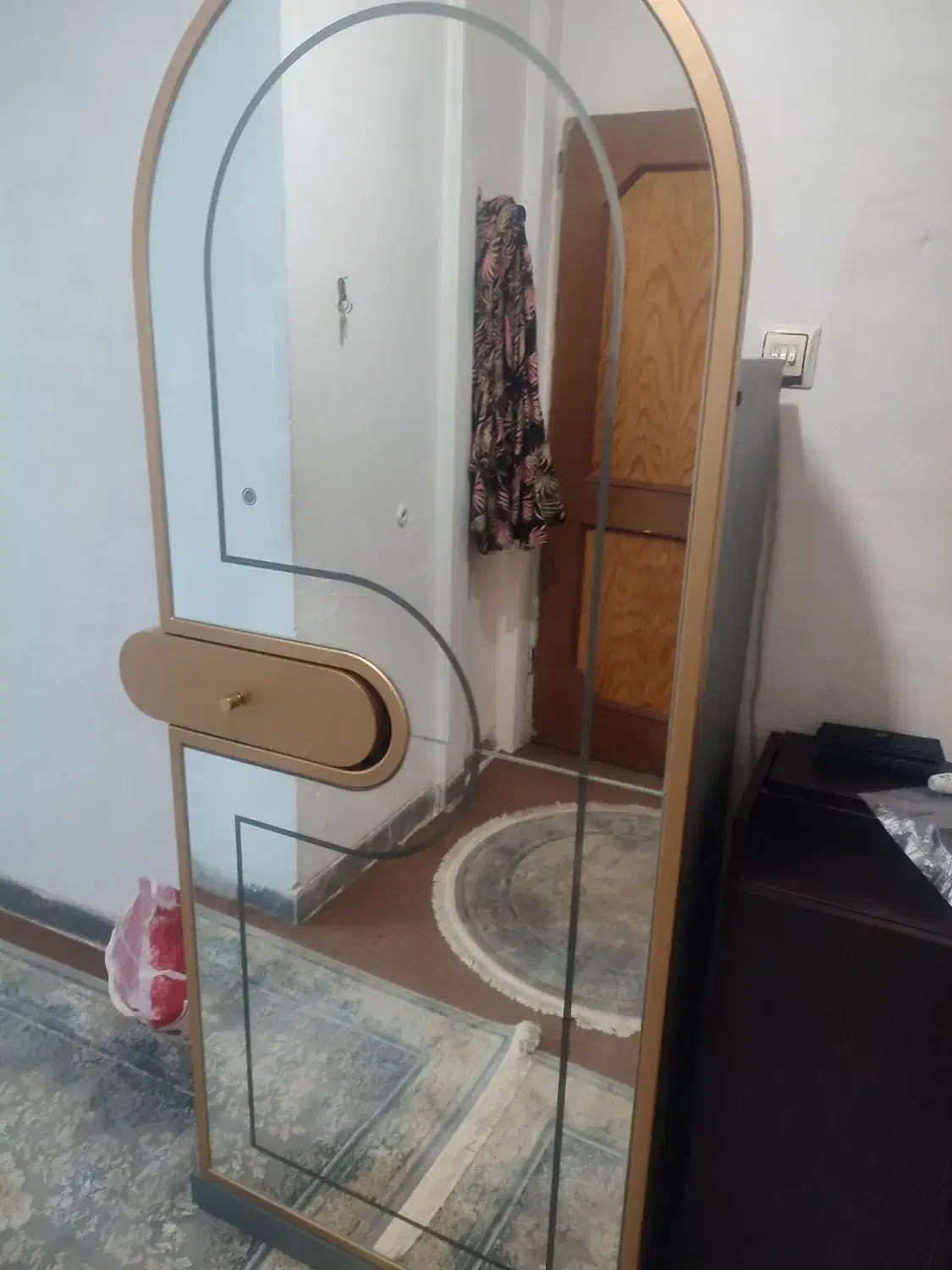 جاکفشی|جاکفشی، کمد، دراور|همدان, |دیوار