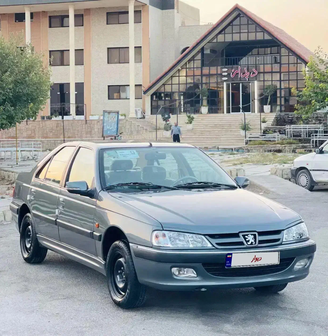 پژو پارس سال مدل ۸۹ خشک کمپانی،صفر واقعی کلکسیونی|خودرو سواری و وانت|شیراز, امام حسین|دیوار