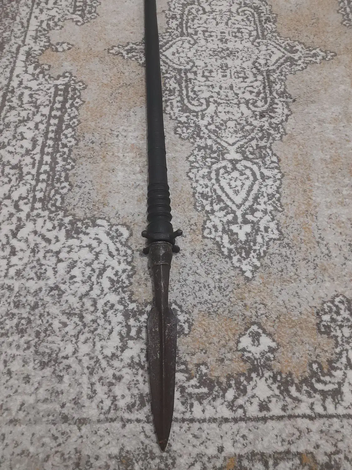 نیزه قدیمی|کلکسیون اشیاء عتیقه|رشت, سلیمانداراب|دیوار