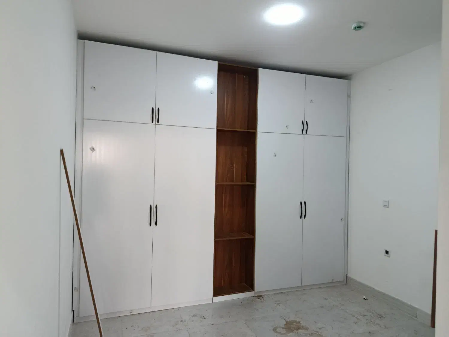 تعمیر و ساخت و نصب انواع کابینت ام دی اف و فلزی|خدمات پیشه و مهارت|سیرجان, |دیوار