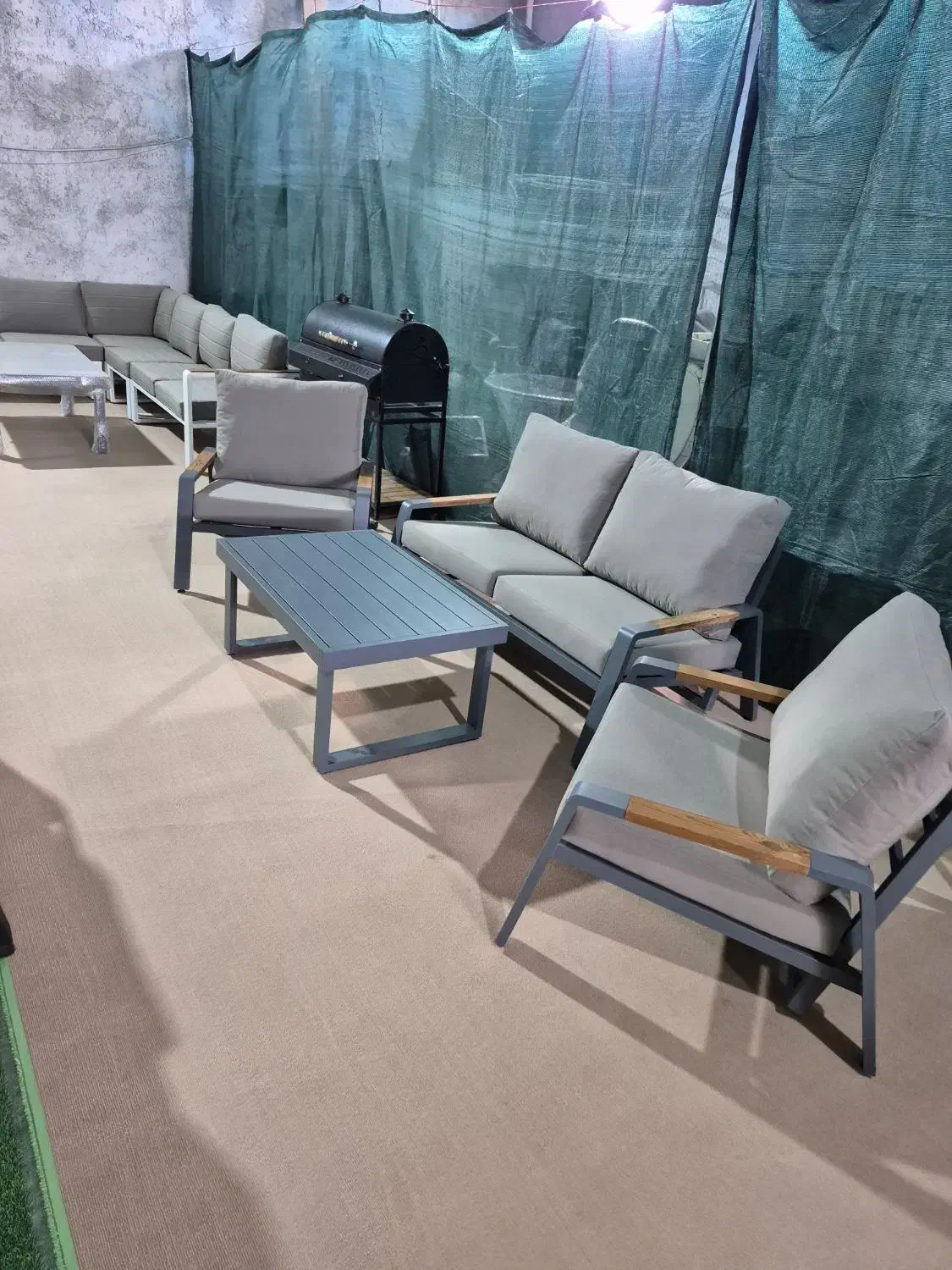 میزو صندلی تراس رو روفگاردن|صندلی و نیمکت|اصفهان, براآن شمالی|دیوار