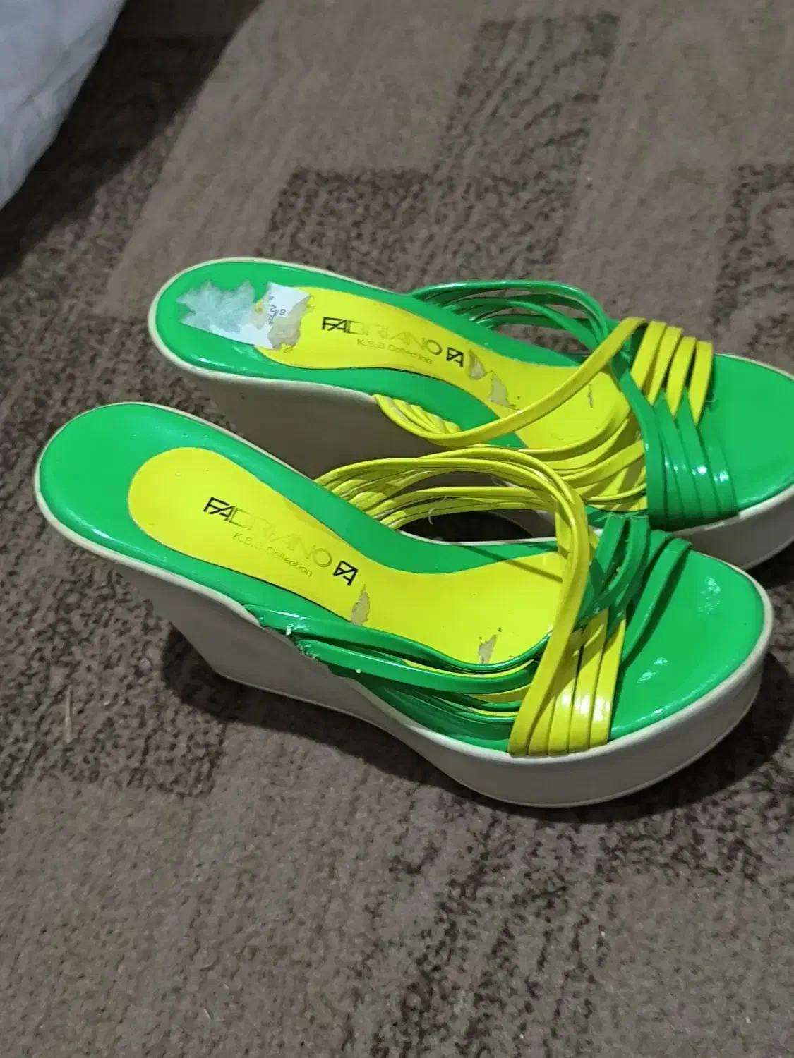 دمپایی|کیف، کفش، کمربند|ارومیه, |دیوار