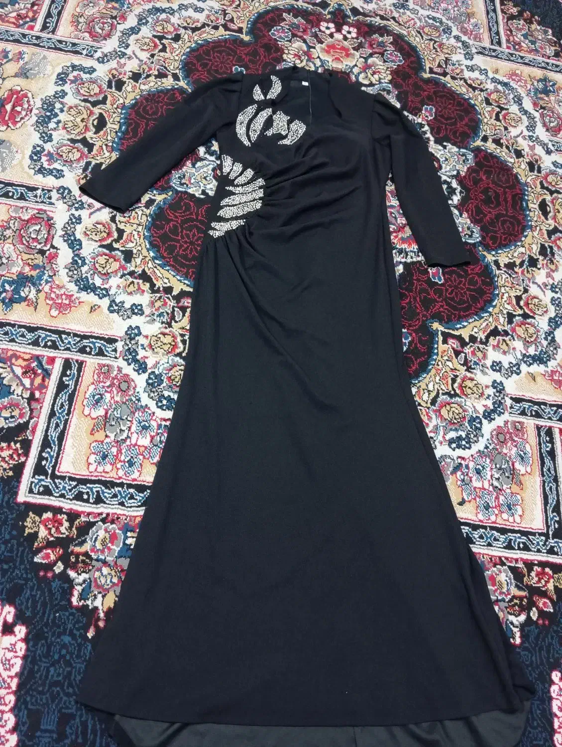 لباس مجلسی زنانه|لباس|رباطکریم, رباطکریم|دیوار