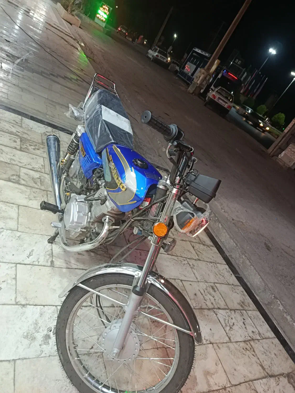 رهرو 1404|موتورسیکلت|ری, علایین|دیوار