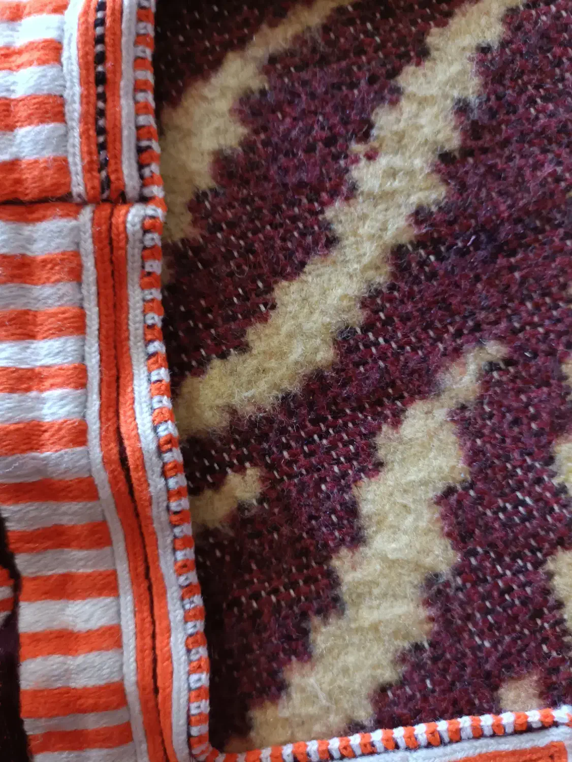 سرپاگ لباس|لباس|چابهار, |دیوار