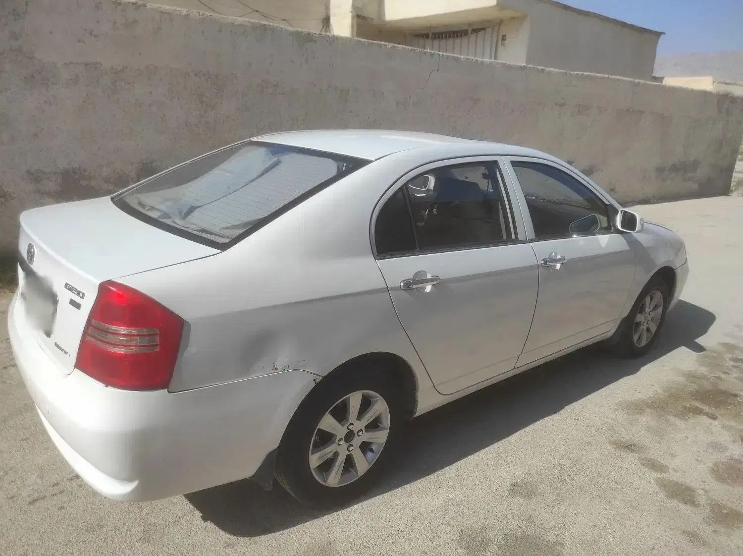 لیفان ۶۲۰موتور۱۸۰۰مدل۹۳سفید|خودرو سواری و وانت|نورآباد ممسنی, |دیوار