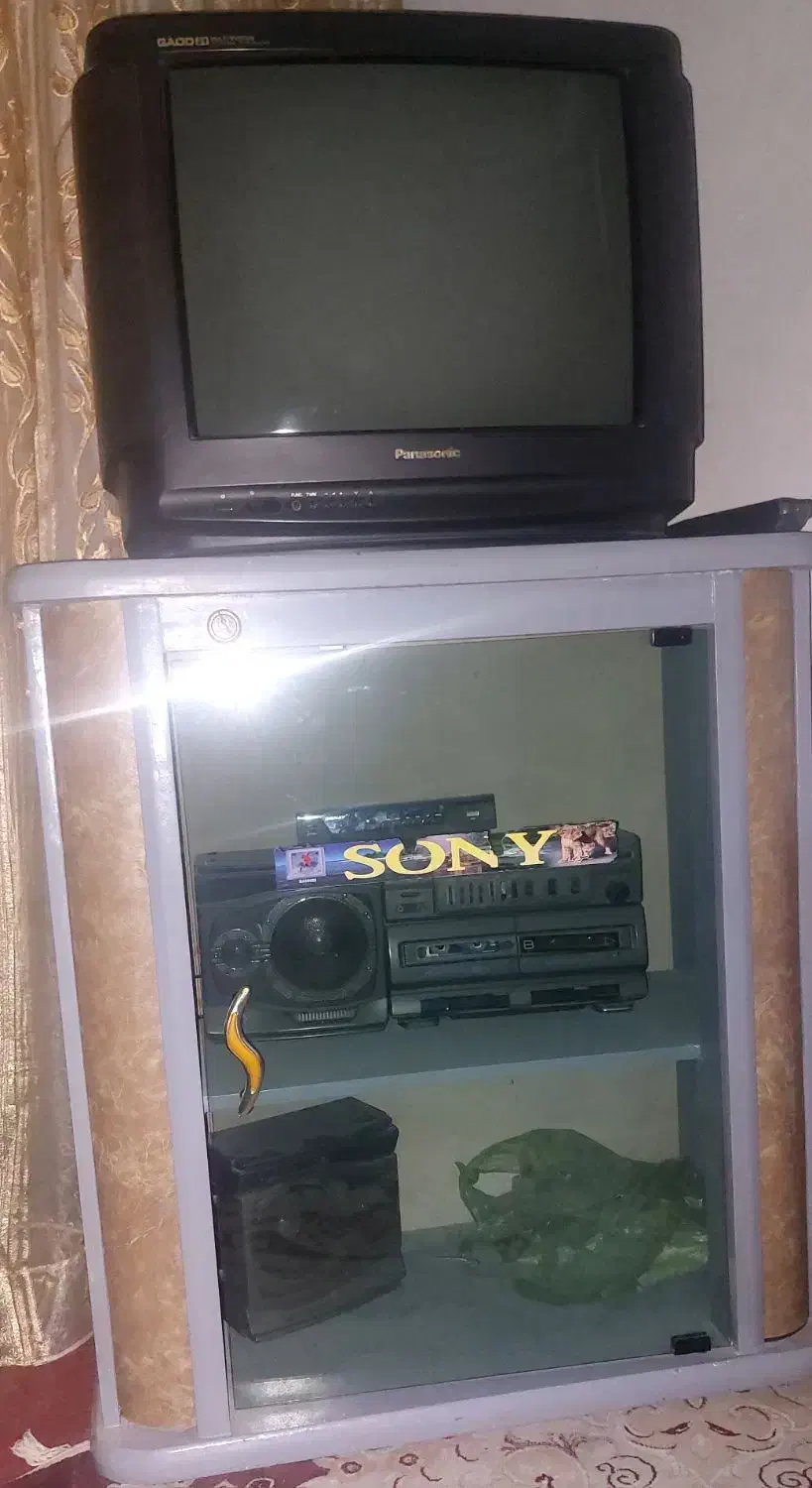 تلویزیون پانا سونیک21 سالم و 2تا میز|تلویزیون و پروژکتور|قم, زاویه|دیوار