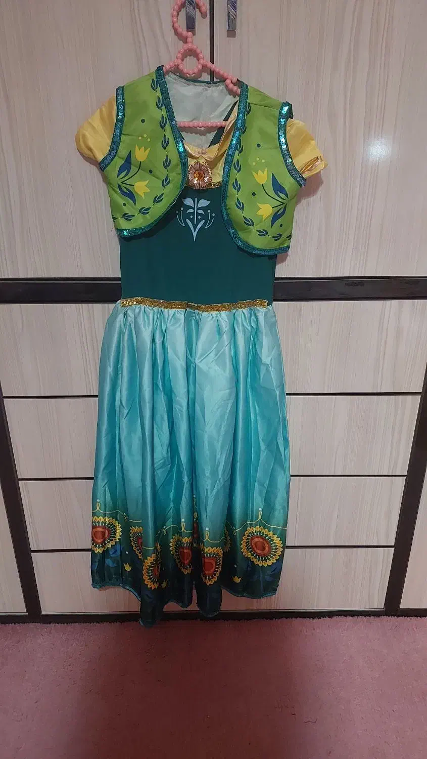 لباس آنا و السا شخصیت کارتونی|لباس|میانه, |دیوار