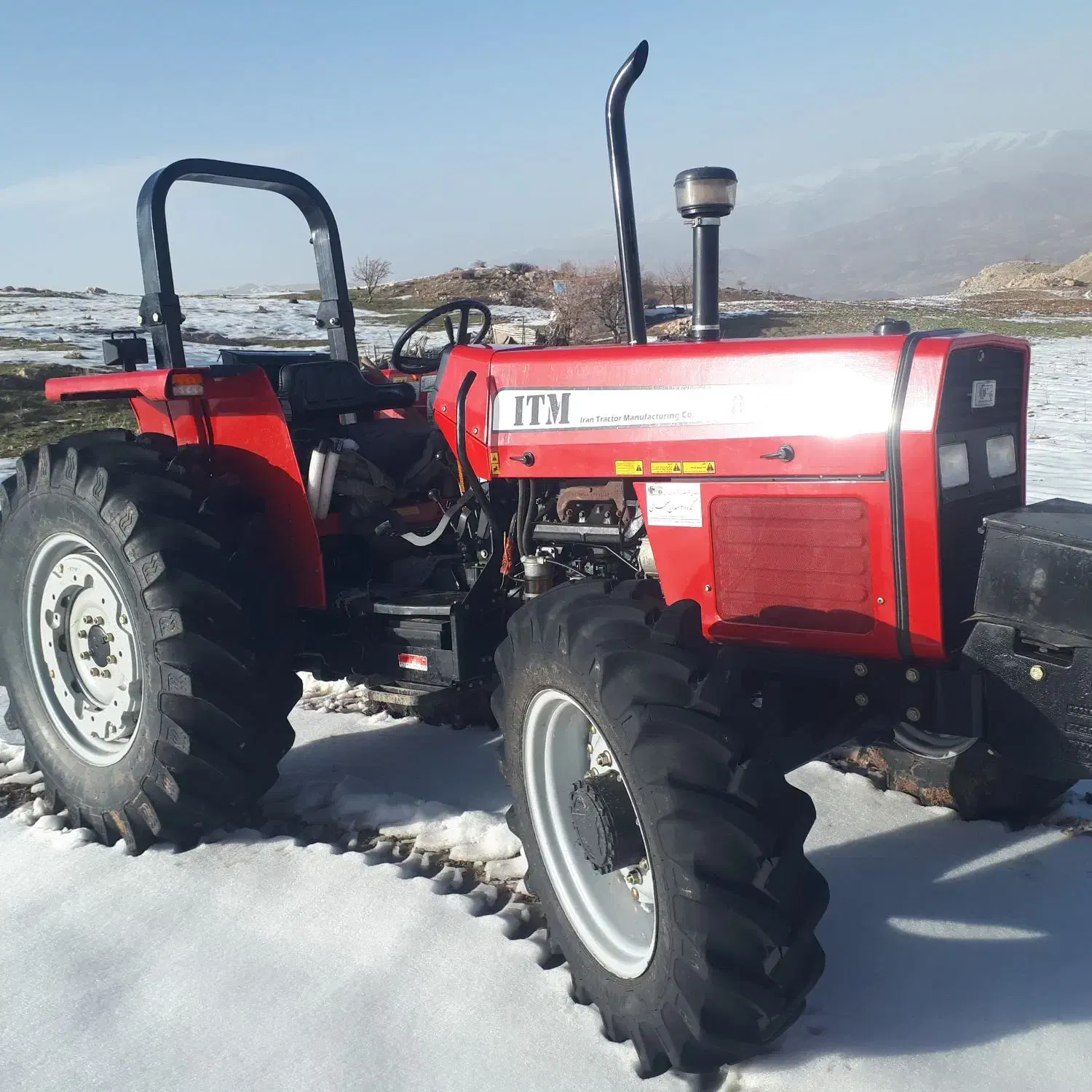 تراکتور ۸۰۰|خودرو سنگین|جوانرود, |دیوار