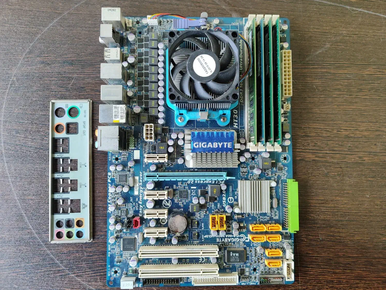 باندل گیمینگ ۴هسته ای با رم ۱۶ ddr3|قطعات و لوازم جانبی رایانه|چالوس, |دیوار