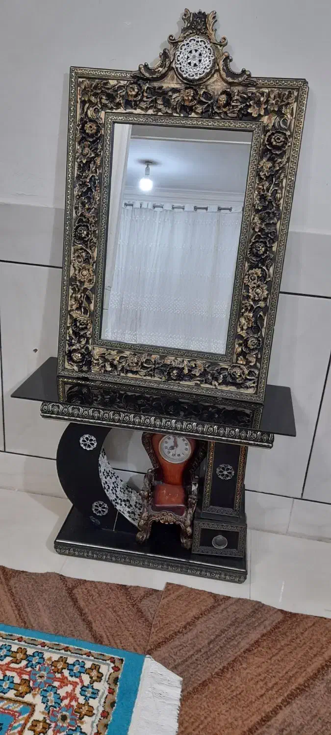 آیینه شمعدان|آینه|الیگودرز, |دیوار