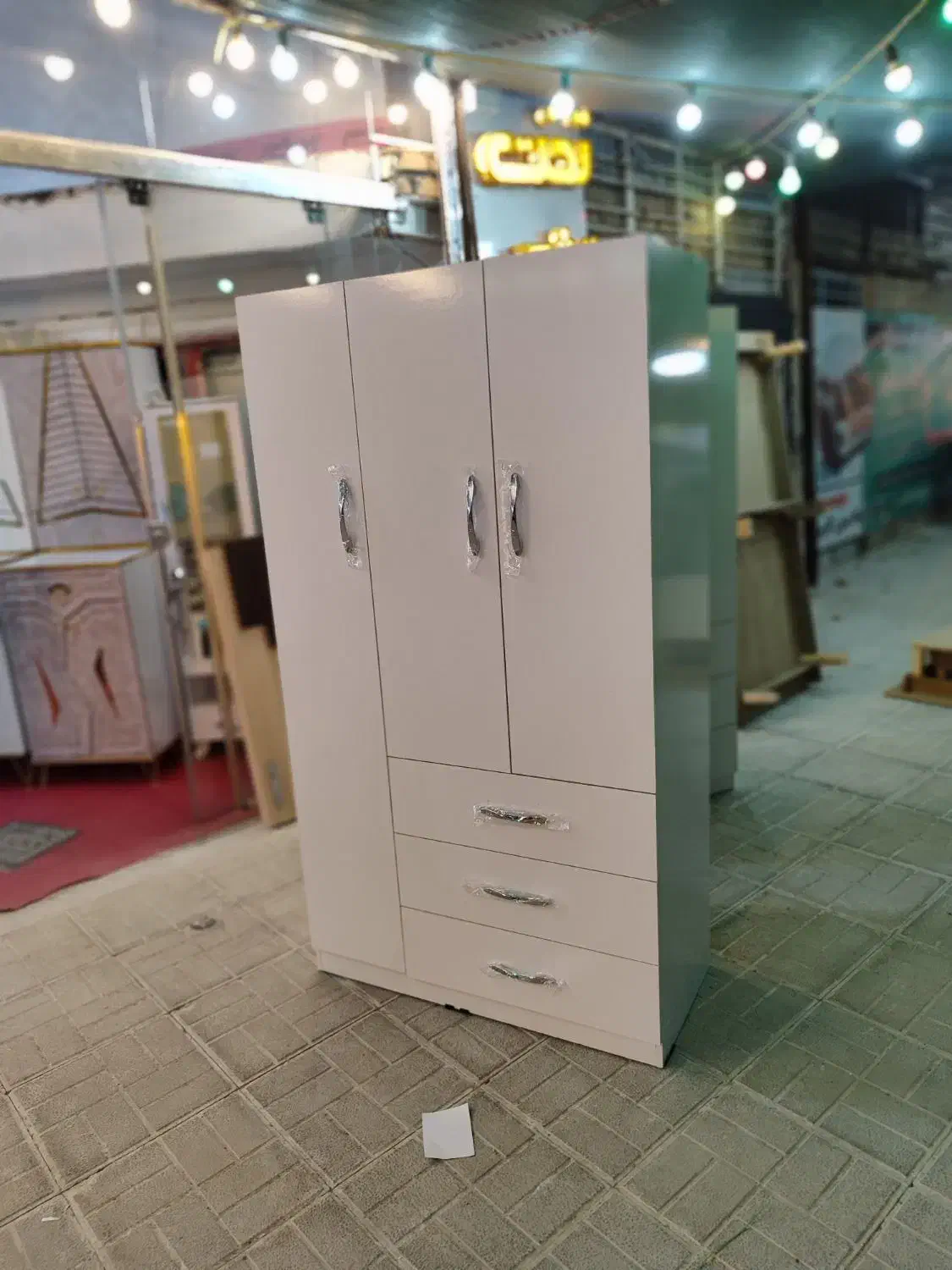 کمد 1متری 3در 3کشو//تولیدی رادفر|جاکفشی، کمد، دراور|اصفهان, نصرآباد|دیوار