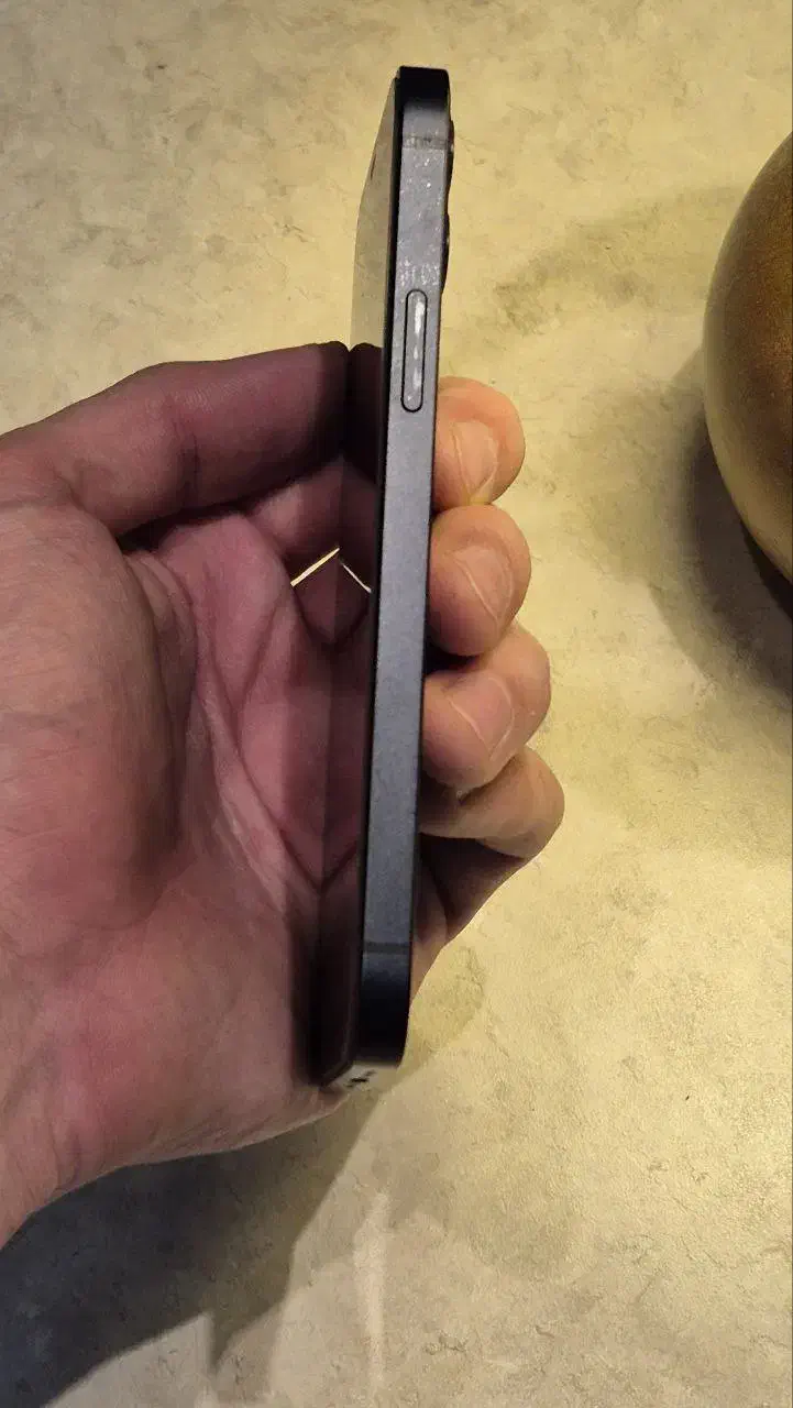 ایفون ۱۲ در حد بسیار تمیز|موبایل|کاشان, شهرک فرهنگیان|دیوار