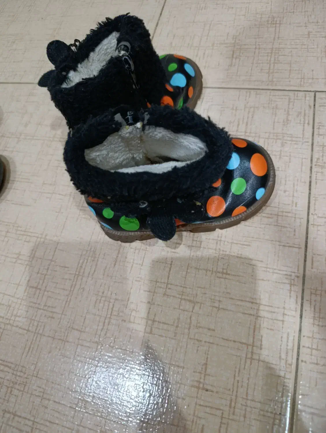 نیم بوت دخترانه سایز24 و 26|کفش و لباس بچه|تهران, سلیمانی|دیوار