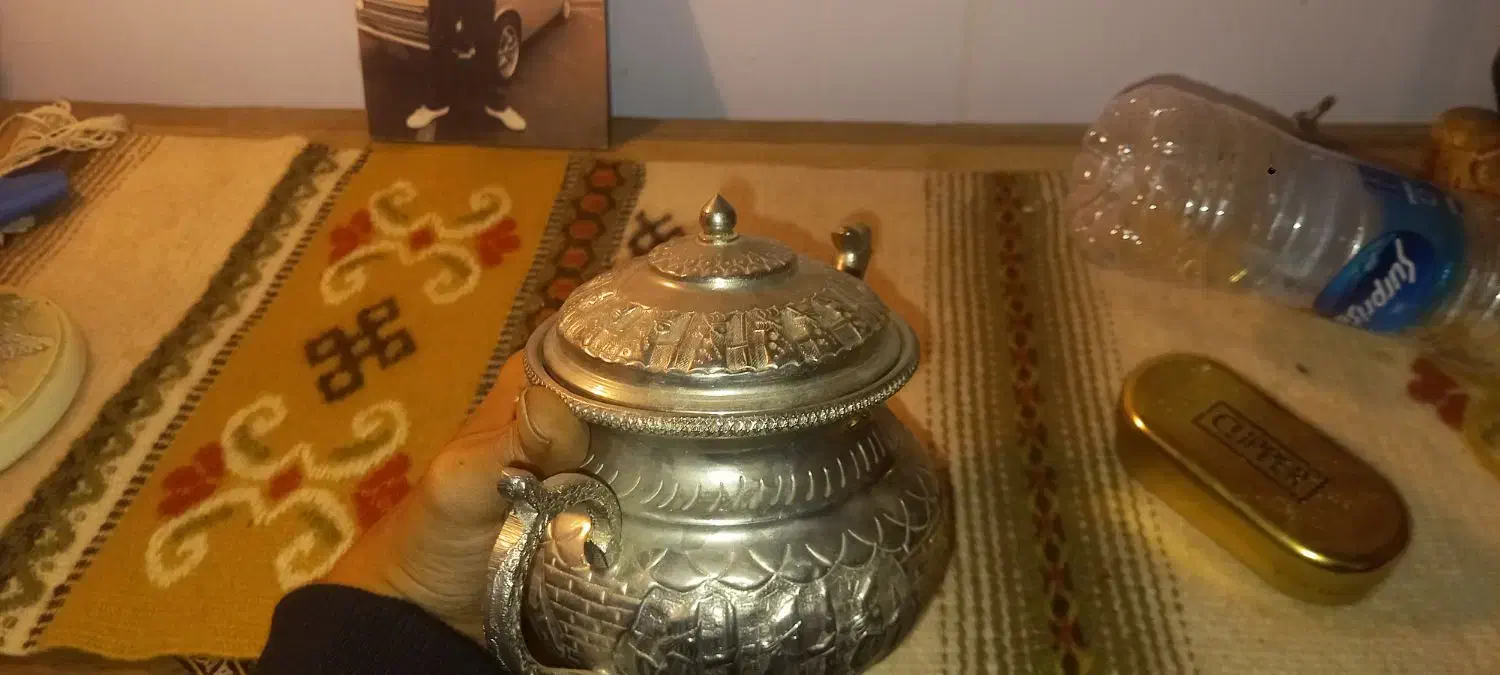 قوری طرح هخامنشی انتیک و حکاکی شده|کلکسیون اشیاء عتیقه|بوشهر, |دیوار