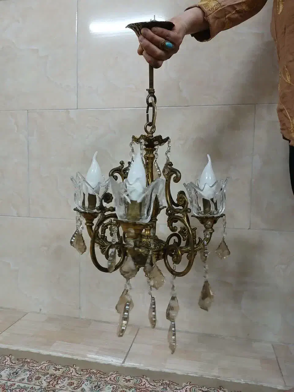 لوستر چهار شاخه|لوستر و چراغ آویز|اسلامشهر, مطهری|دیوار