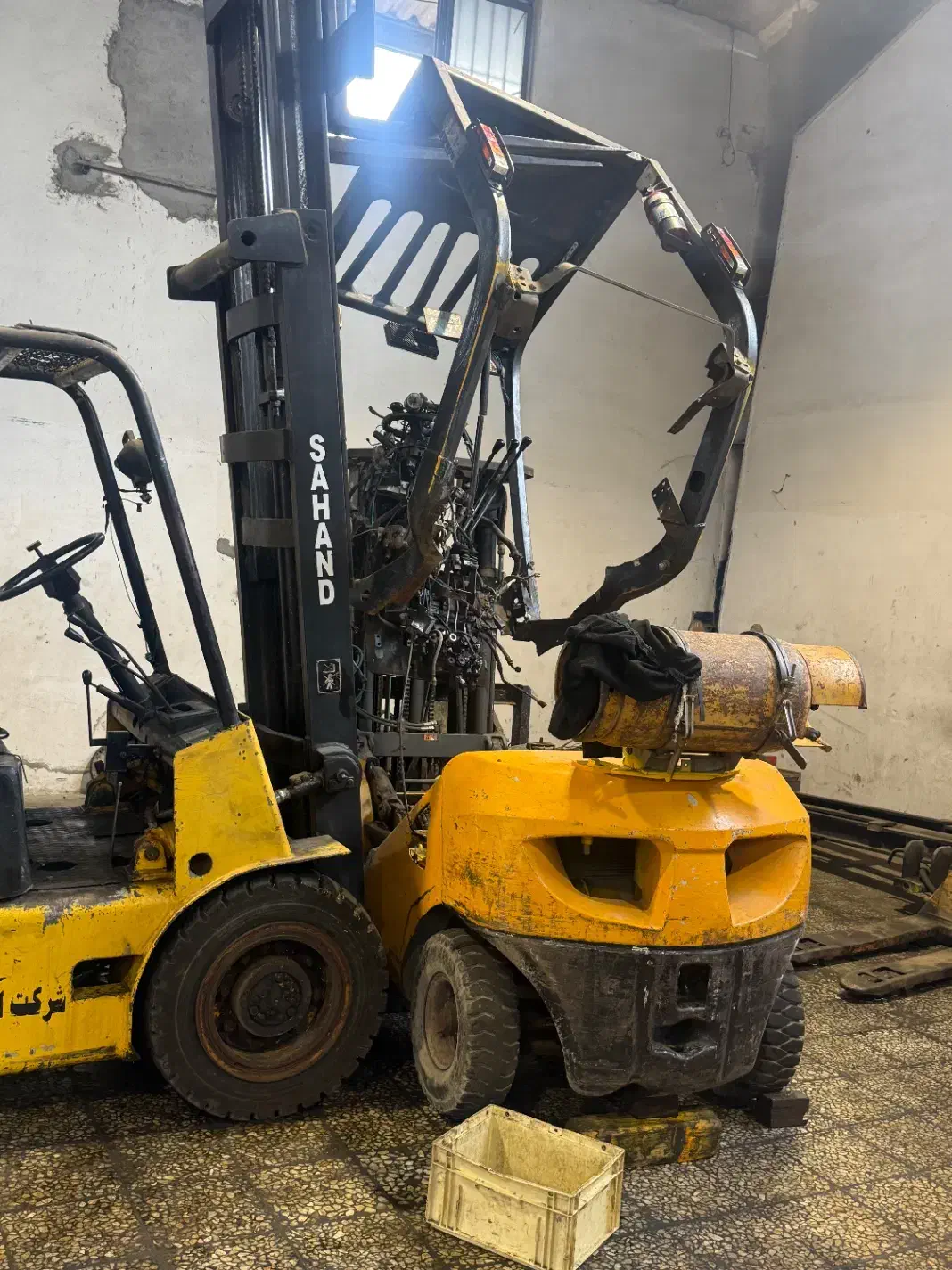 تعمیر لیفتراک|ماشینآلات صنعتی|امامزاده عبدالله, |دیوار