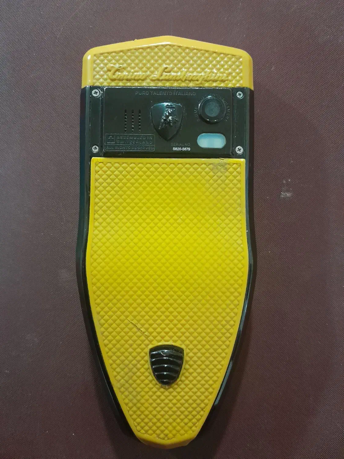 دو عدد گوشی لامبورگینی و موتورولا ائورا|موبایل|شیراز, سینما سعدی|دیوار