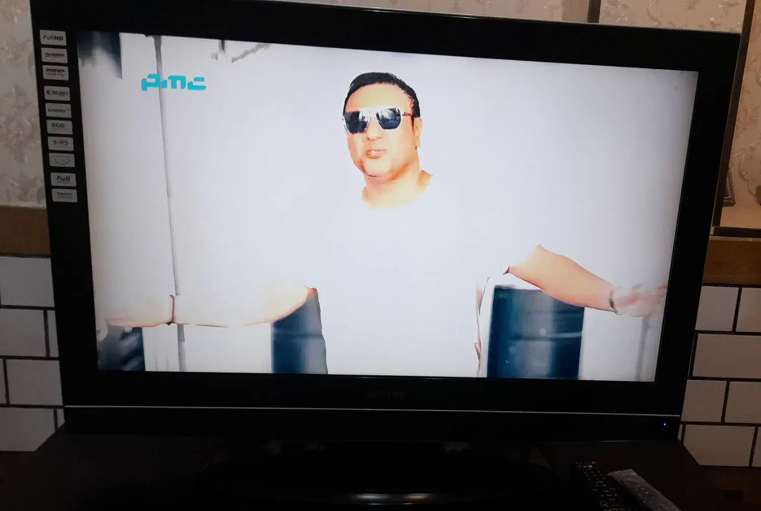 چوب لباسی ، هندزفری ، ال سی دی|فروشگاه و مغازه|کازرون, |دیوار